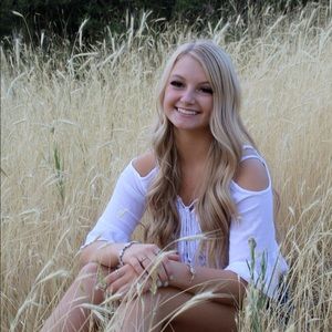 Meet your Posher, Bella